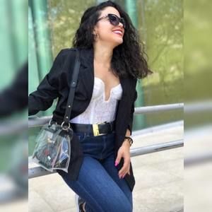 Meet your Posher, Estefania